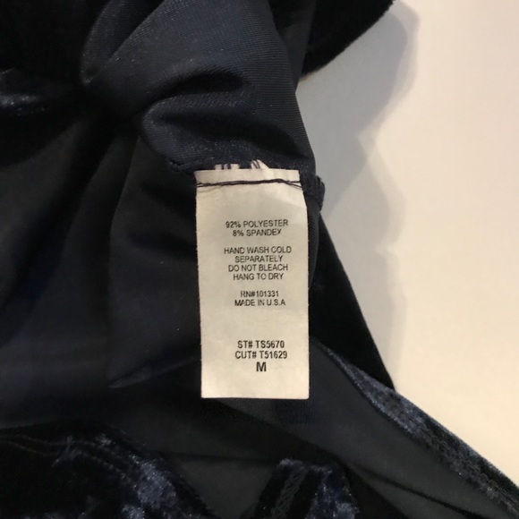 Women’s dark blue velvet asymmetrical skirt - Picture 4 of 4